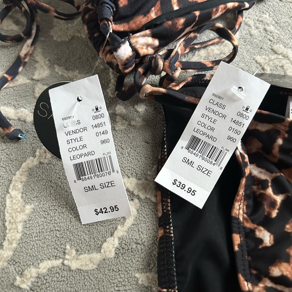 leopard print bikini top and bottom - Picture 3 of 3